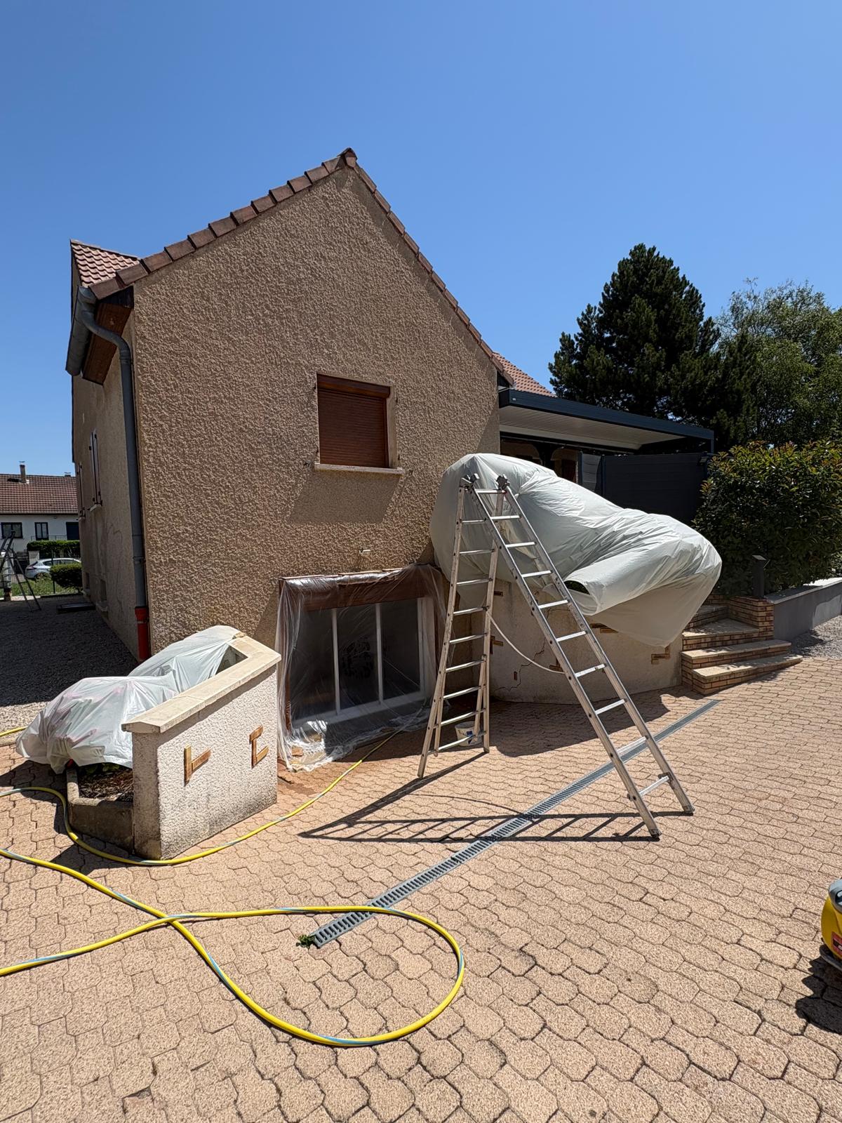 Nettoyage et peinture facade houssen 68125 après