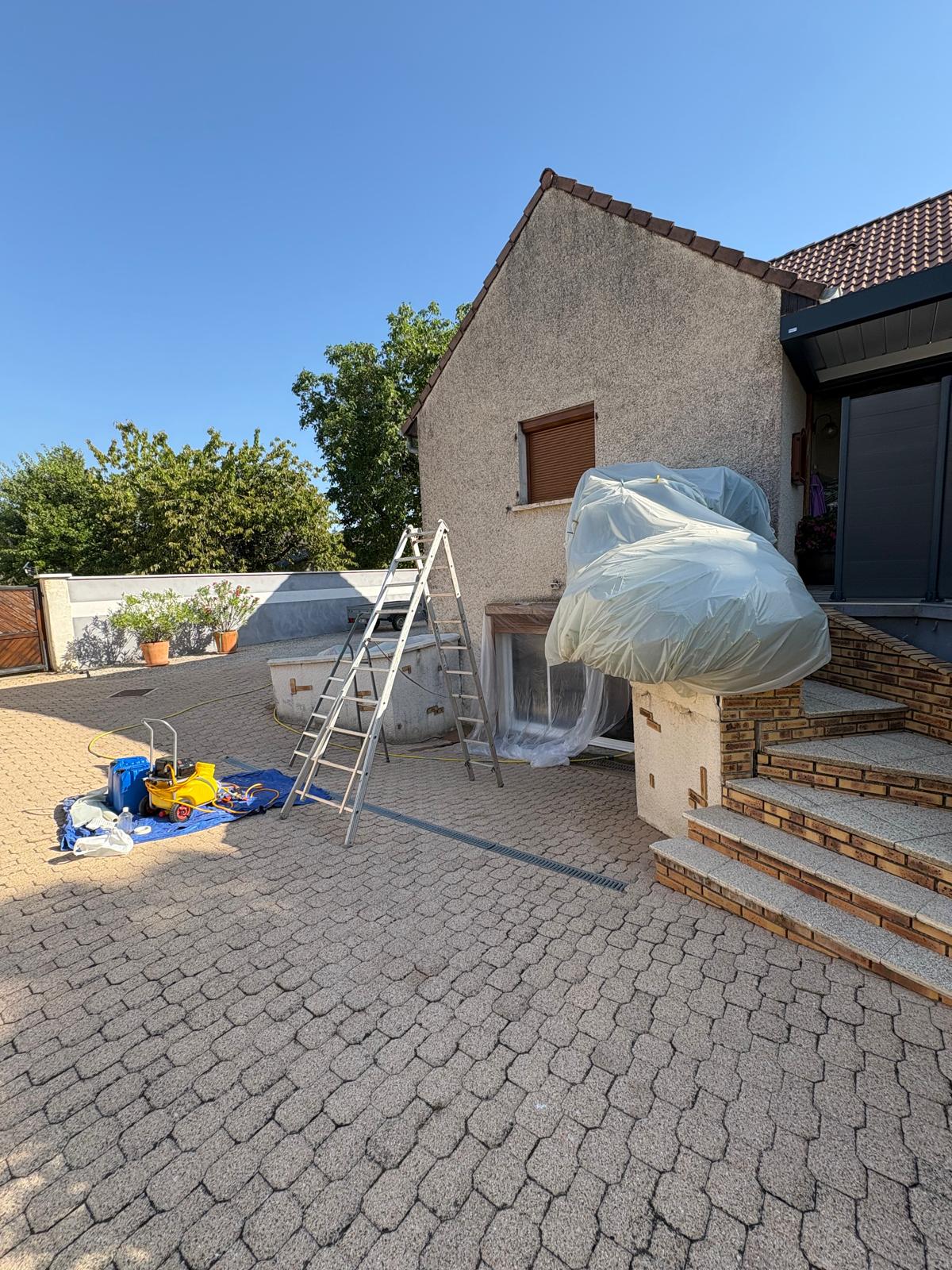 Nettoyage et peinture facade houssen 68125 avant